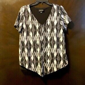 AB Studio Women’s top looks like two blouses but is only one!‎ Size large